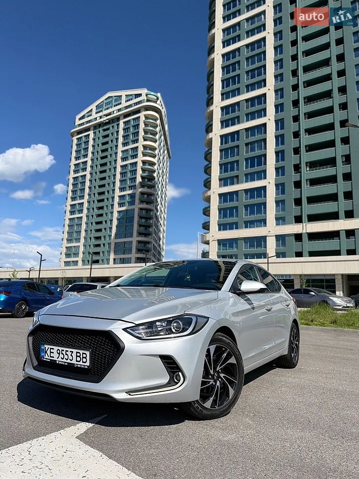 2016 Hyundai Elantra - мініатюра 28