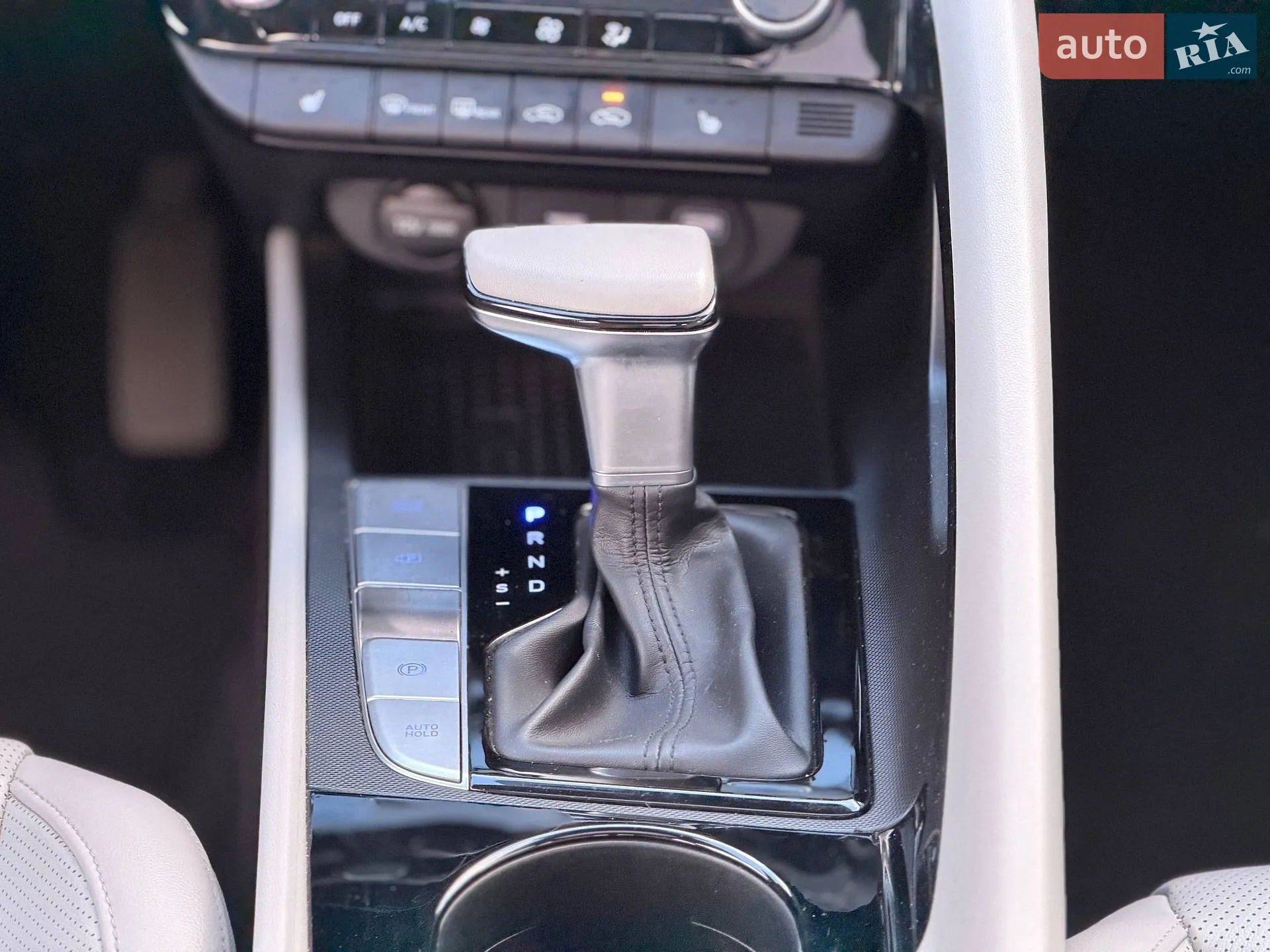 2020 Hyundai Elantra - мініатюра 66