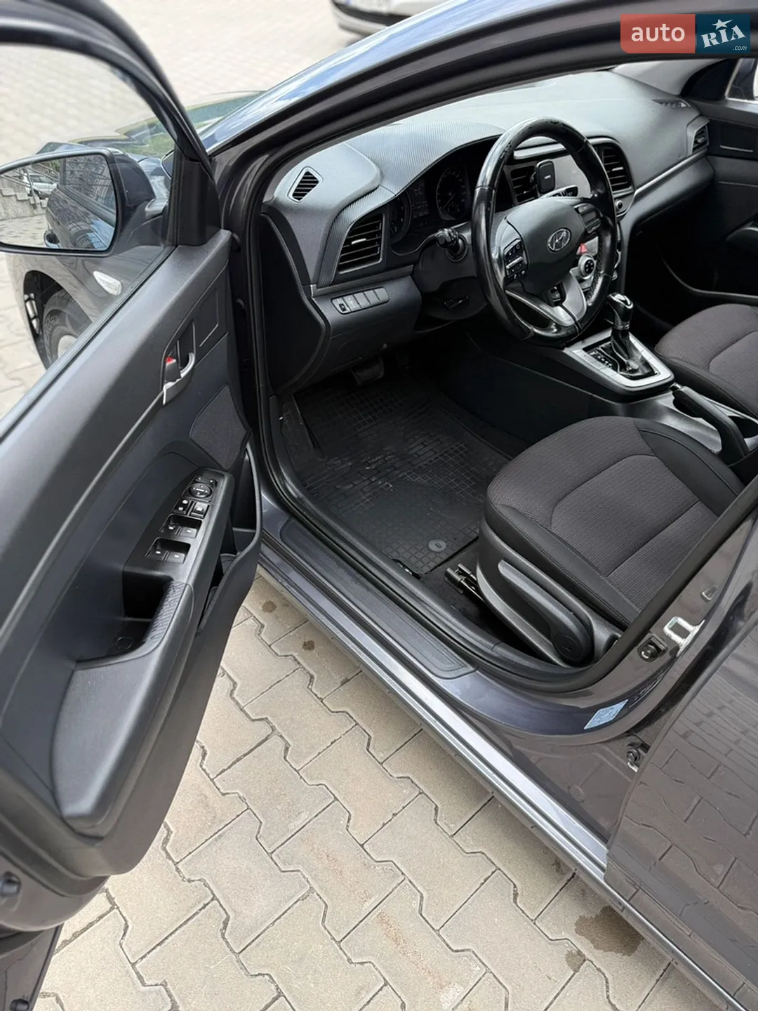 2019 Hyundai Elantra - мініатюра 11