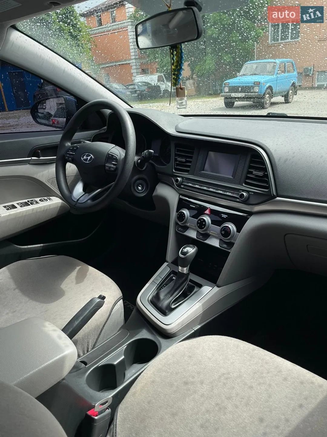 2019 Hyundai Elantra - мініатюра 14