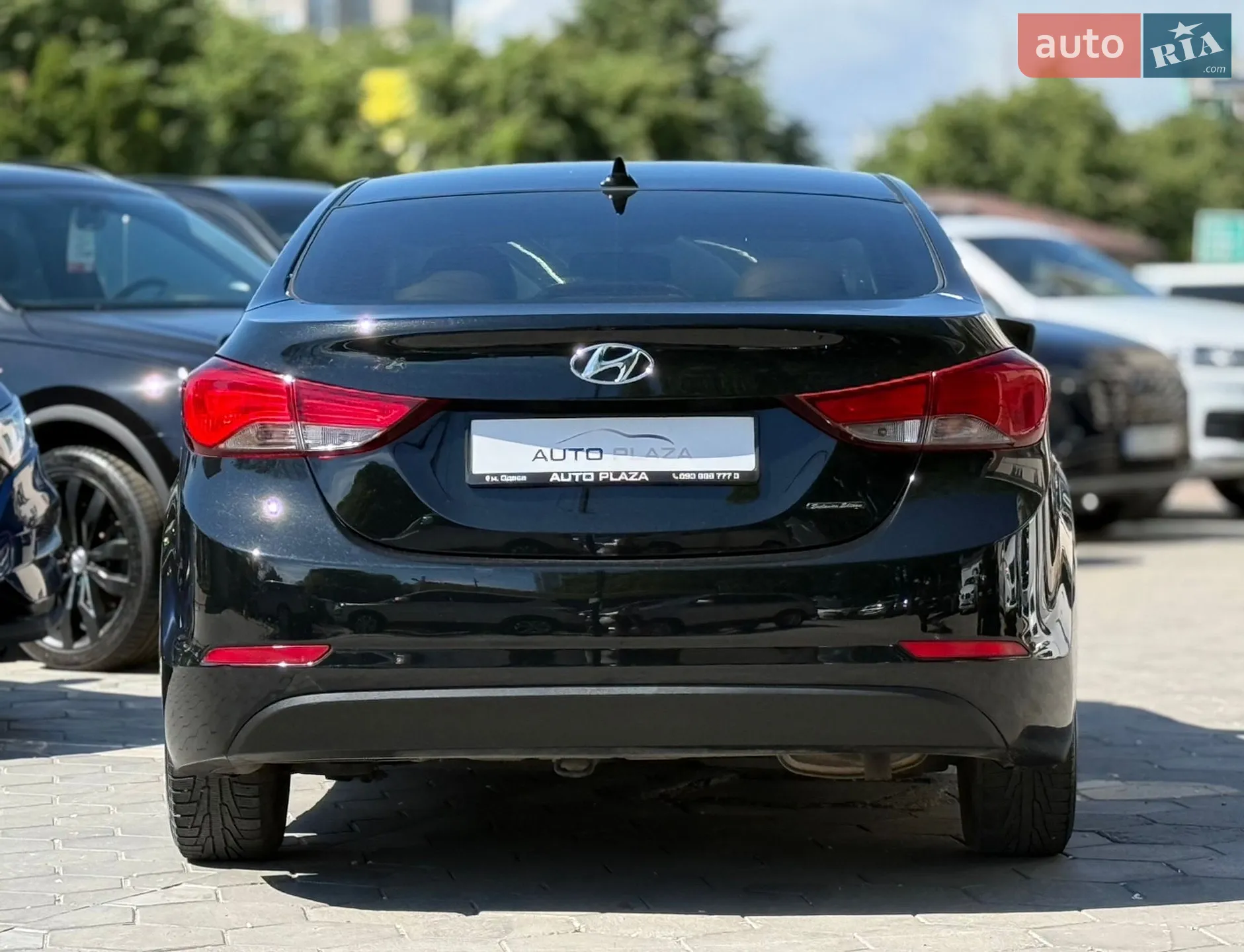 2015 Hyundai Elantra - мініатюра 26