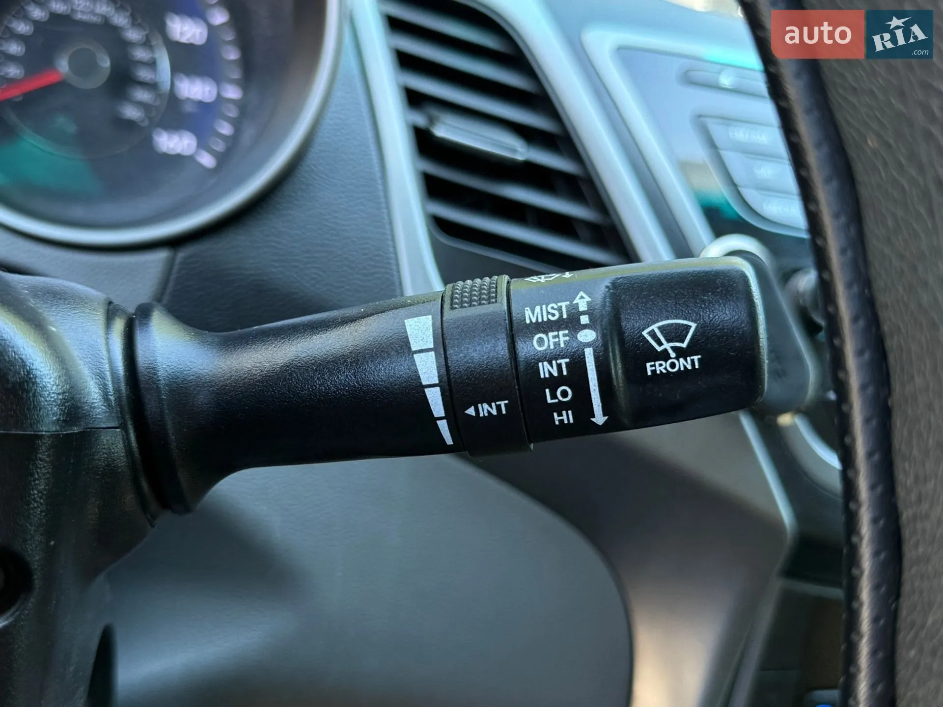 2015 Hyundai Elantra - мініатюра 48
