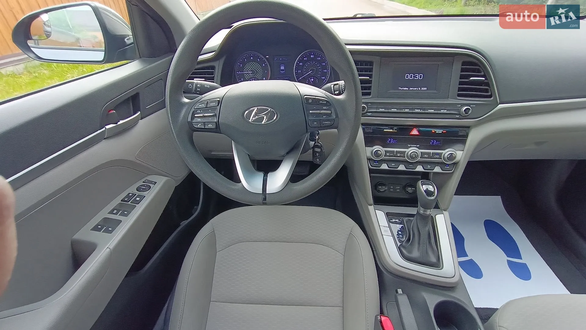 2019 Hyundai Elantra - мініатюра 17