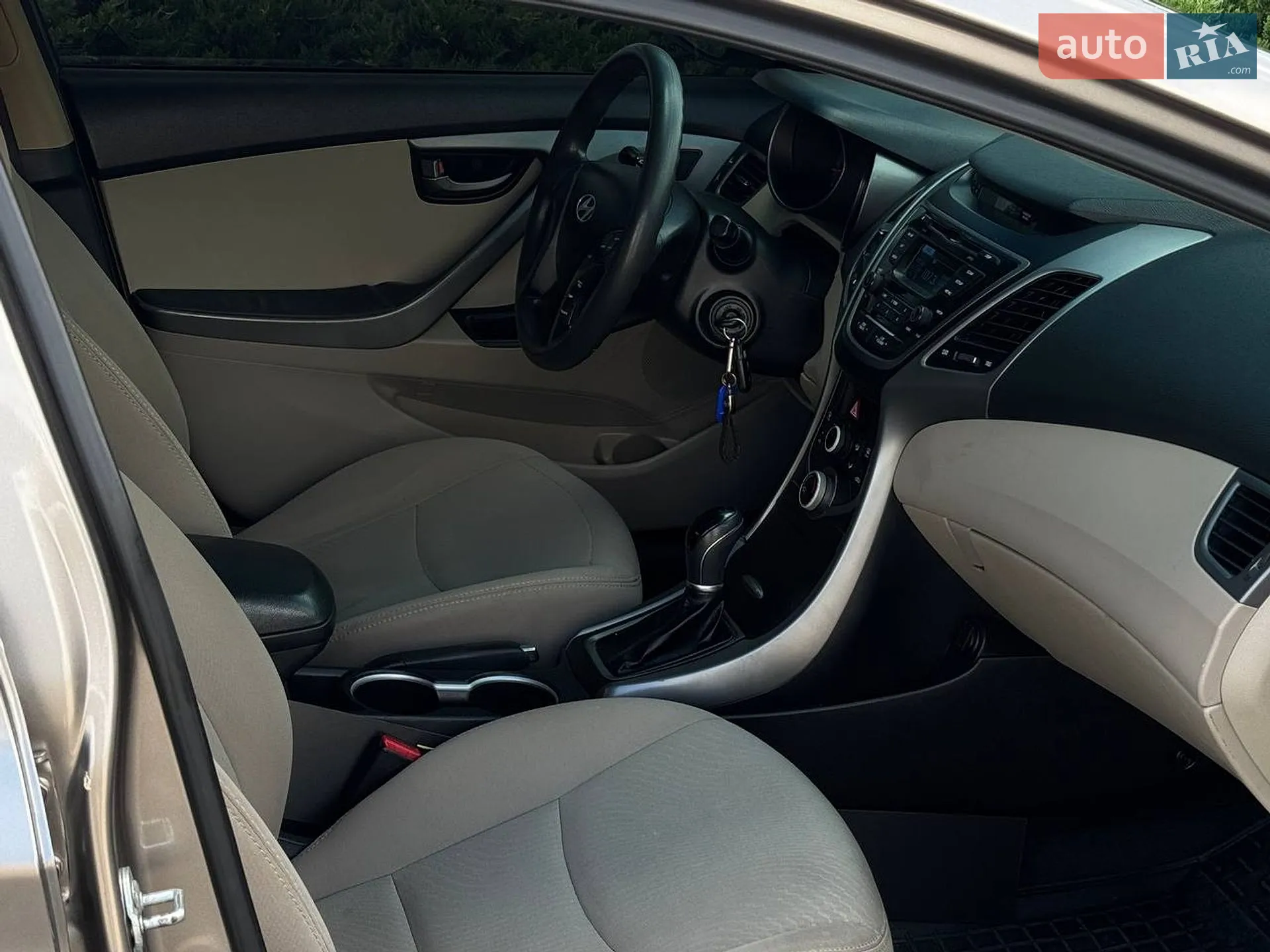 2014 Hyundai Elantra - мініатюра 9