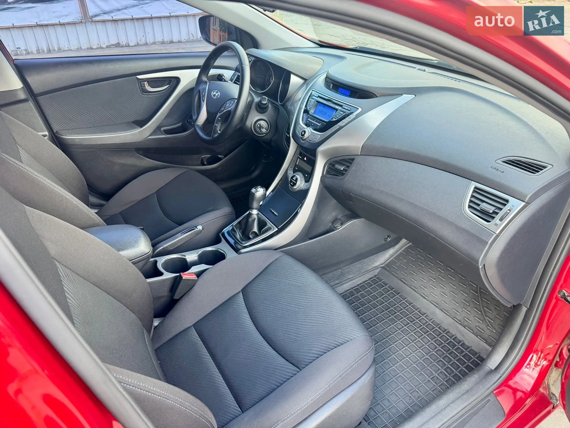 2013 Hyundai Elantra - мініатюра 25