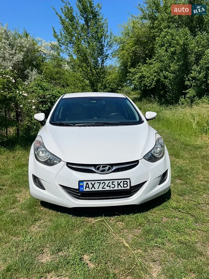 2014 Hyundai Elantra - мініатюра 19