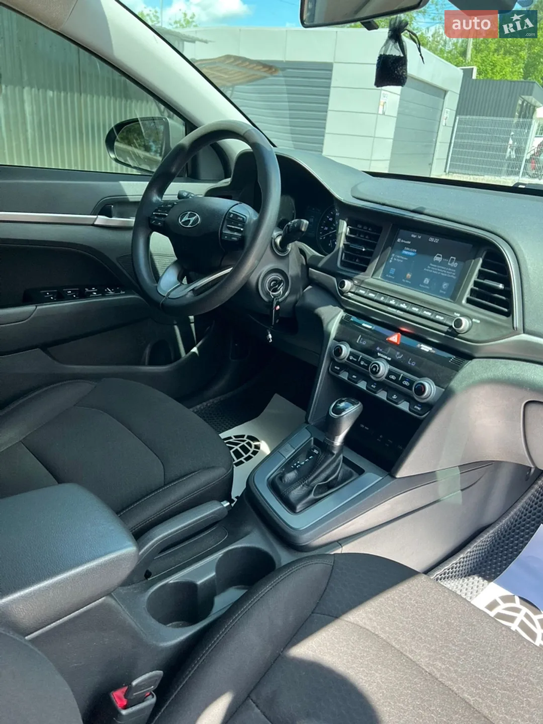 2020 Hyundai Elantra - мініатюра 28