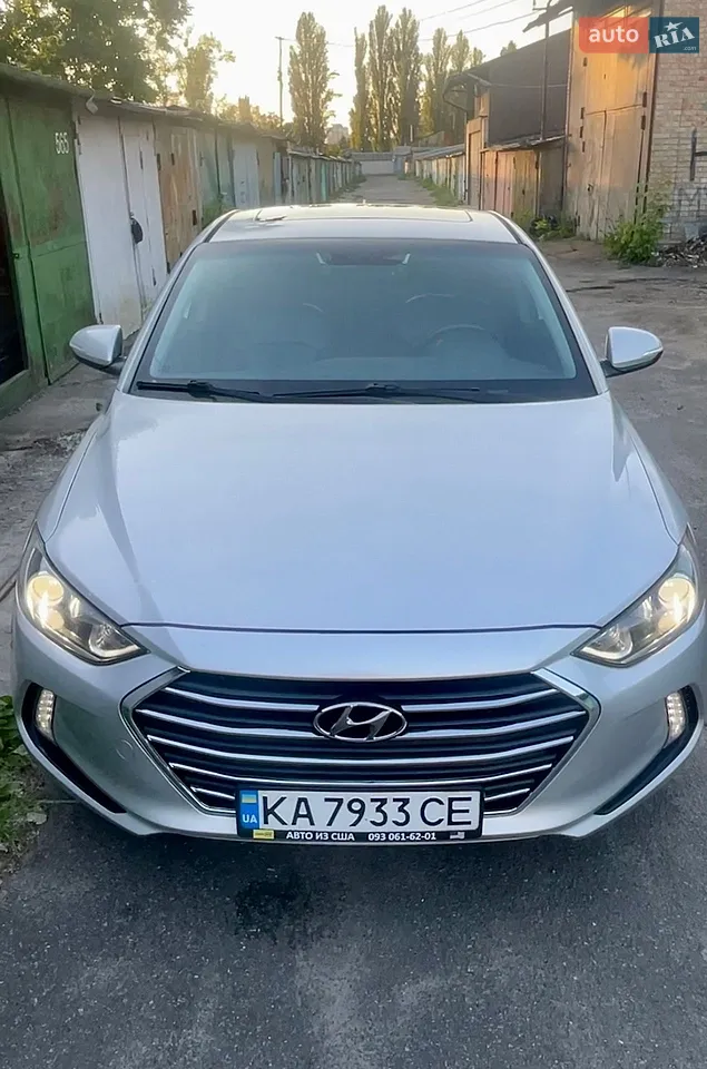 2017 Hyundai Elantra - мініатюра 18