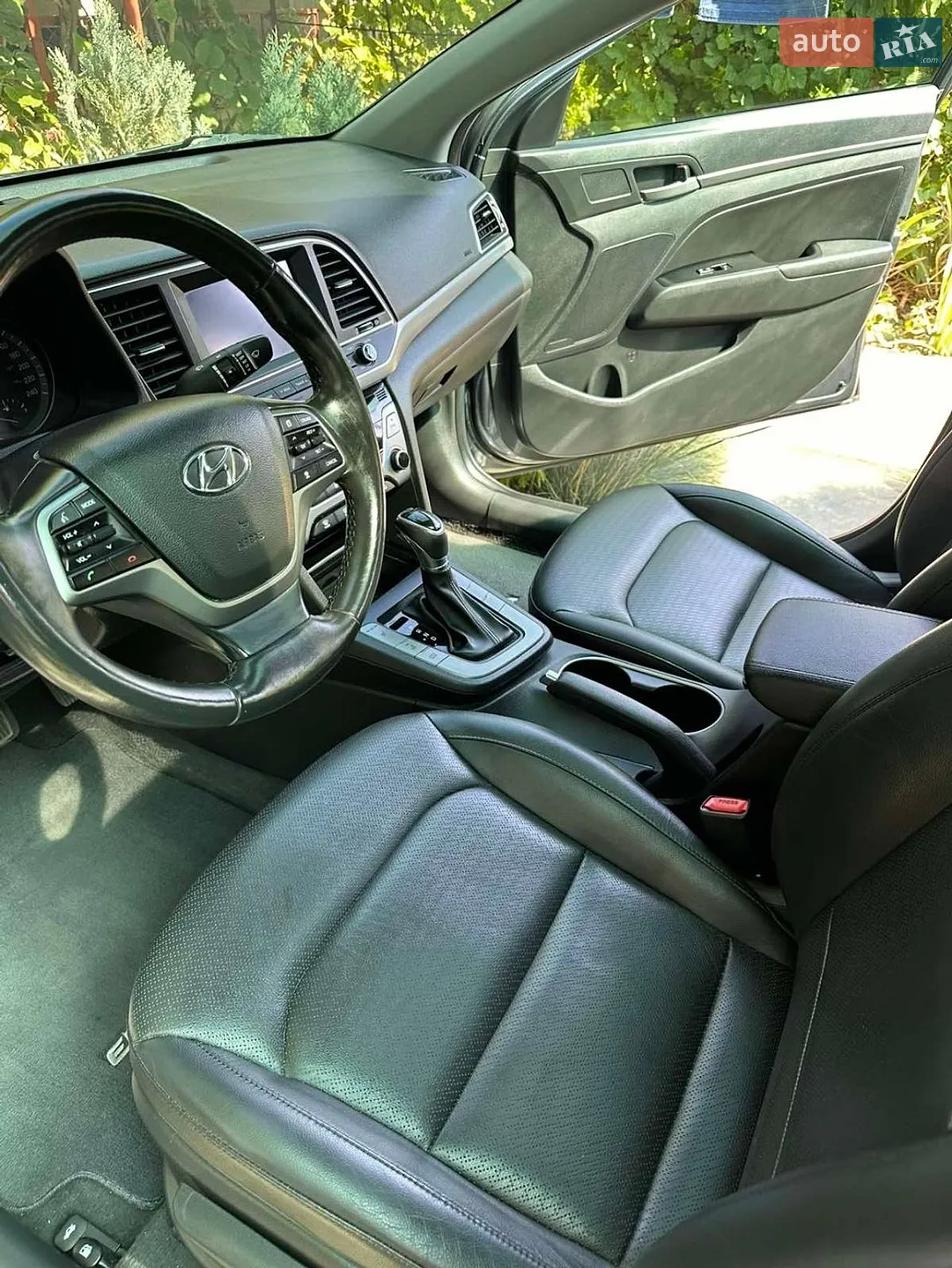 2018 Hyundai Elantra - мініатюра 12