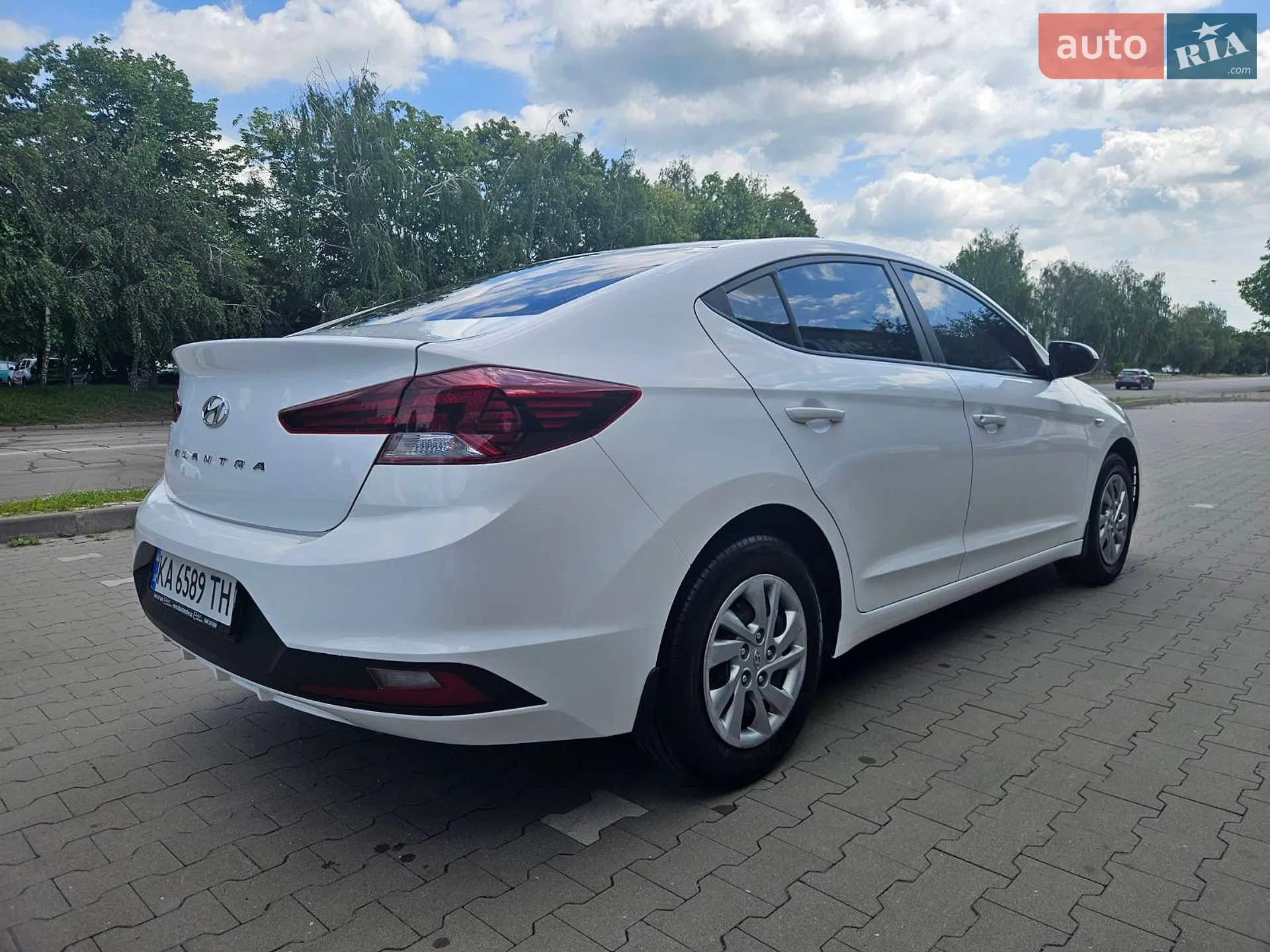 2020 Hyundai Elantra - мініатюра 8