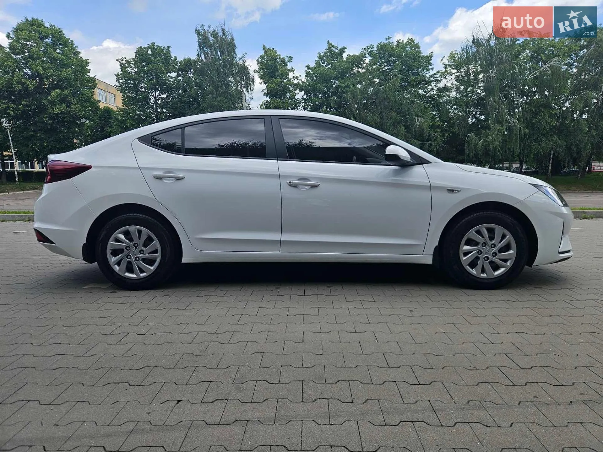 2020 Hyundai Elantra - мініатюра 10