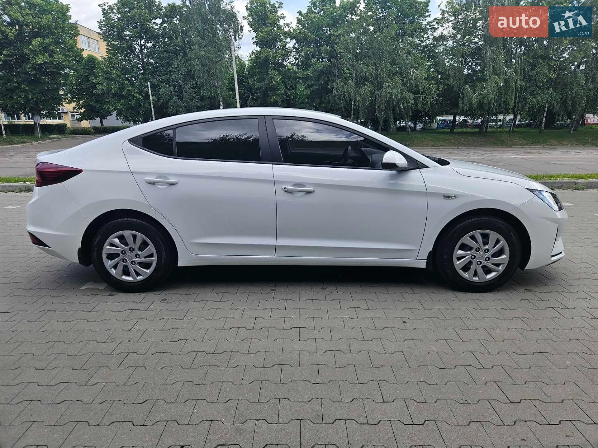 2020 Hyundai Elantra - мініатюра 11