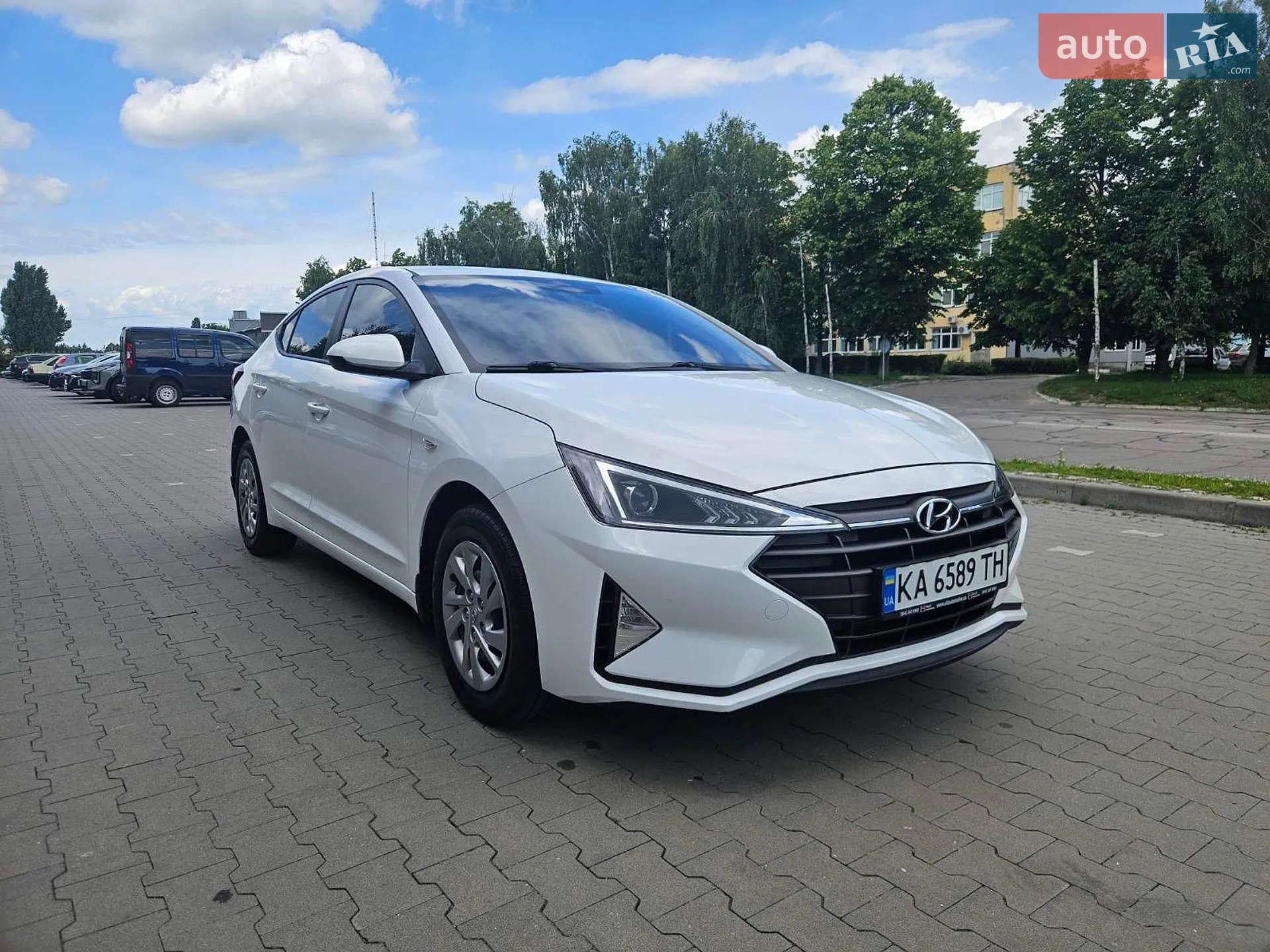 2020 Hyundai Elantra - мініатюра 12