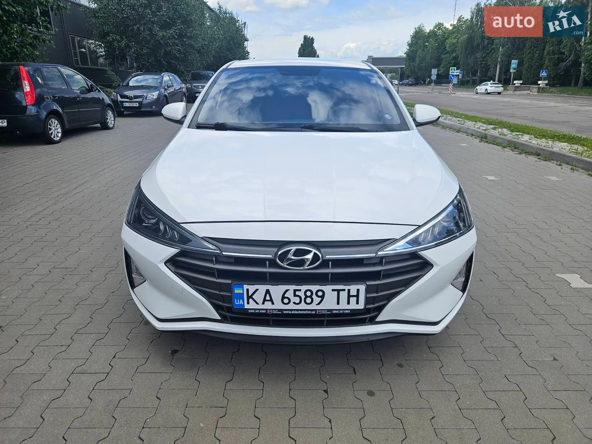 2020 Hyundai Elantra - мініатюра 14