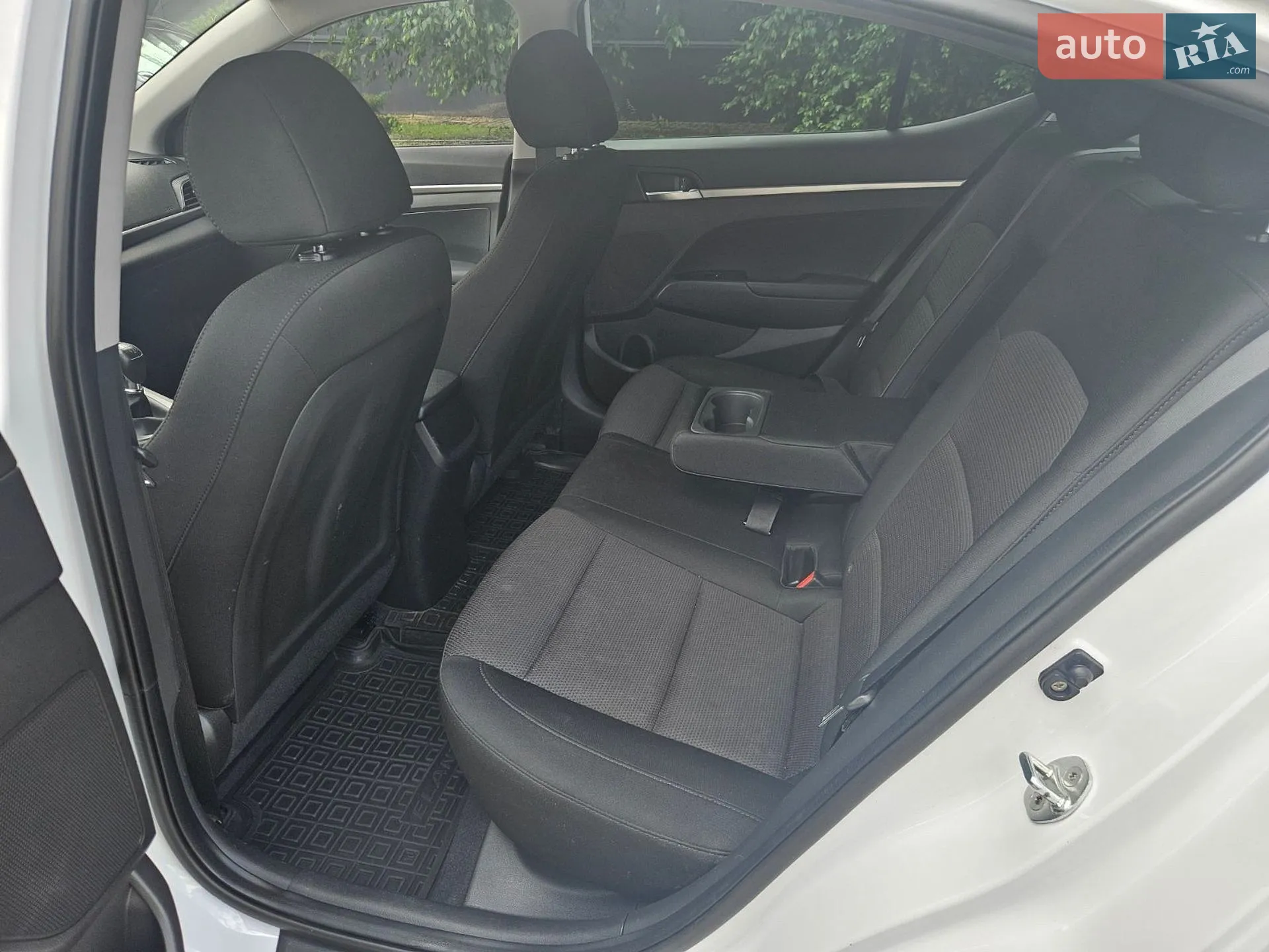 2020 Hyundai Elantra - мініатюра 23