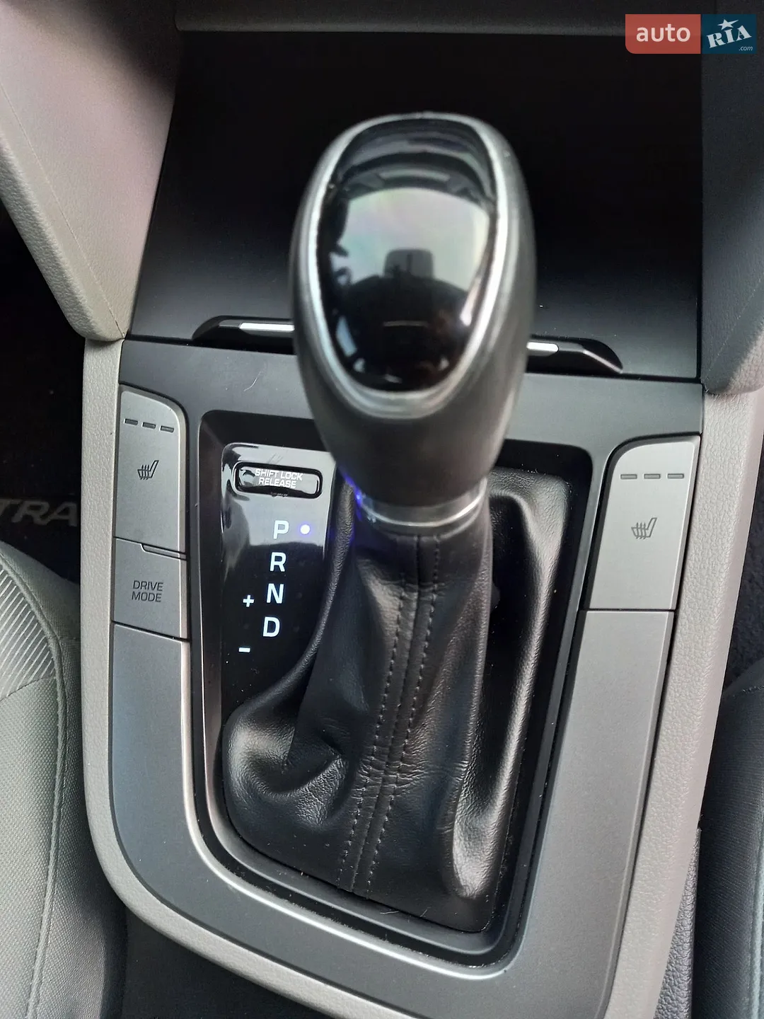 2016 Hyundai Elantra - мініатюра 13