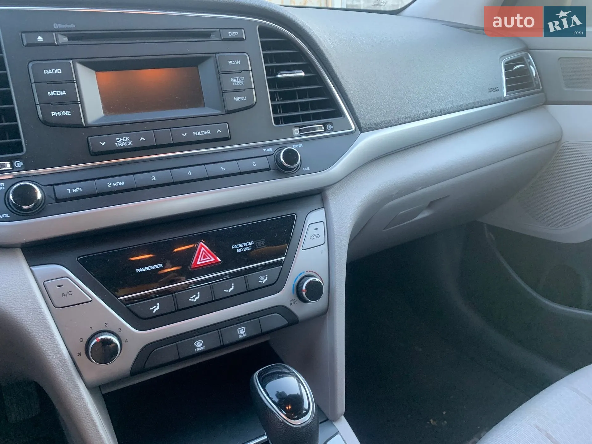 2018 Hyundai Elantra - мініатюра 12