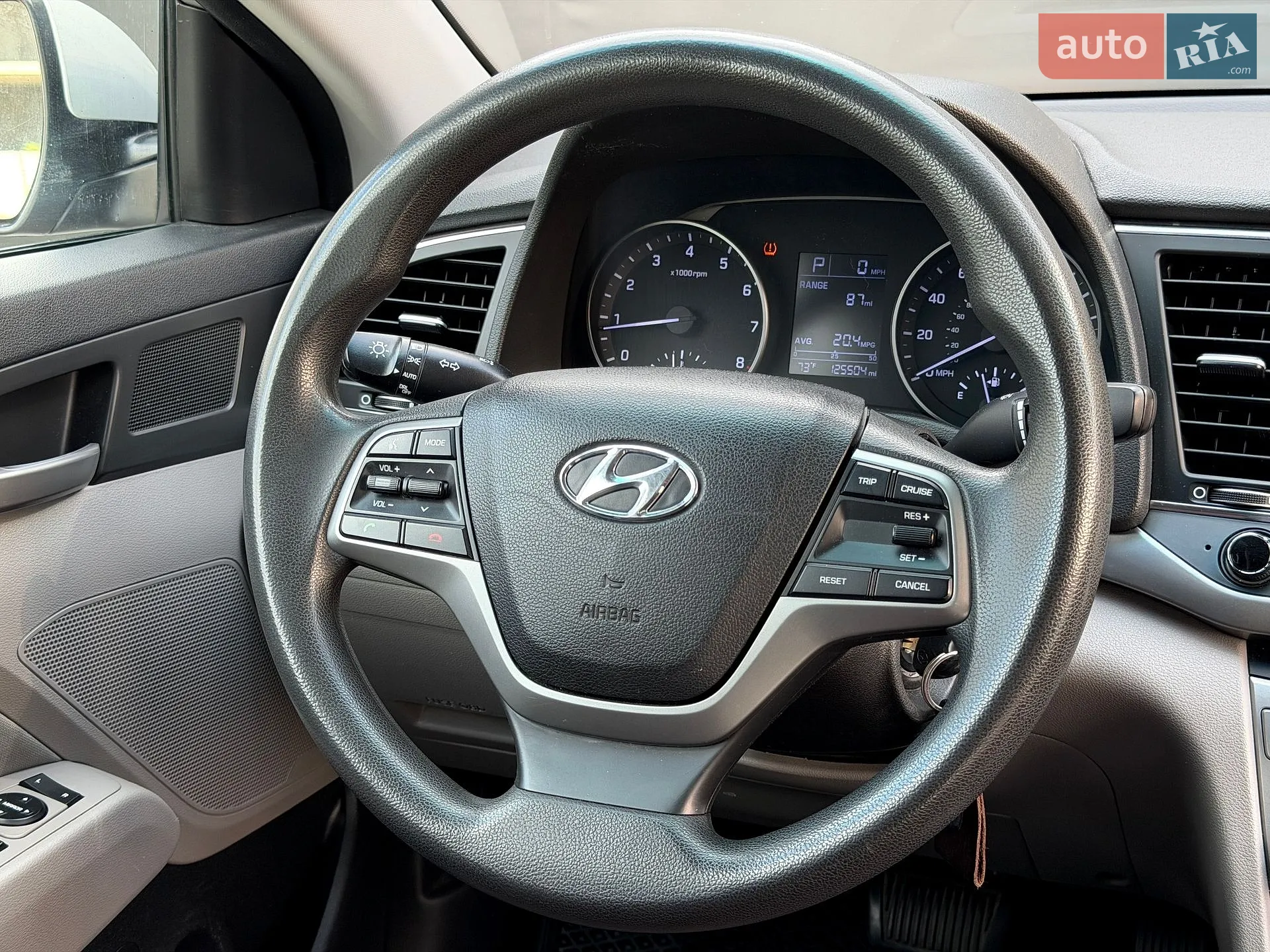2017 Hyundai Elantra - мініатюра 14