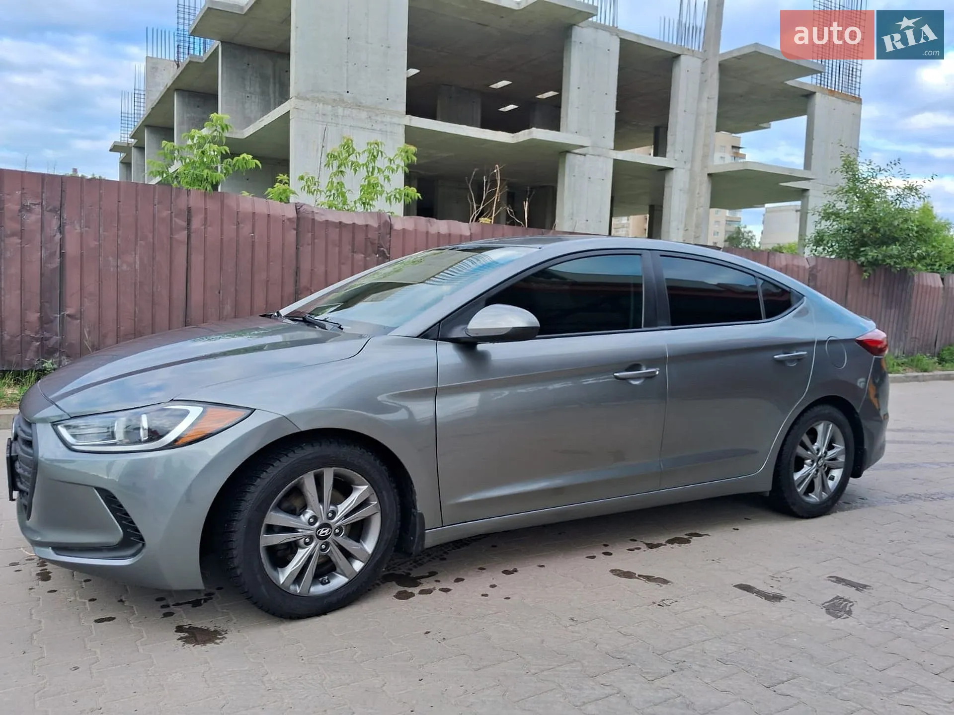 2017 Hyundai Elantra - фото 1