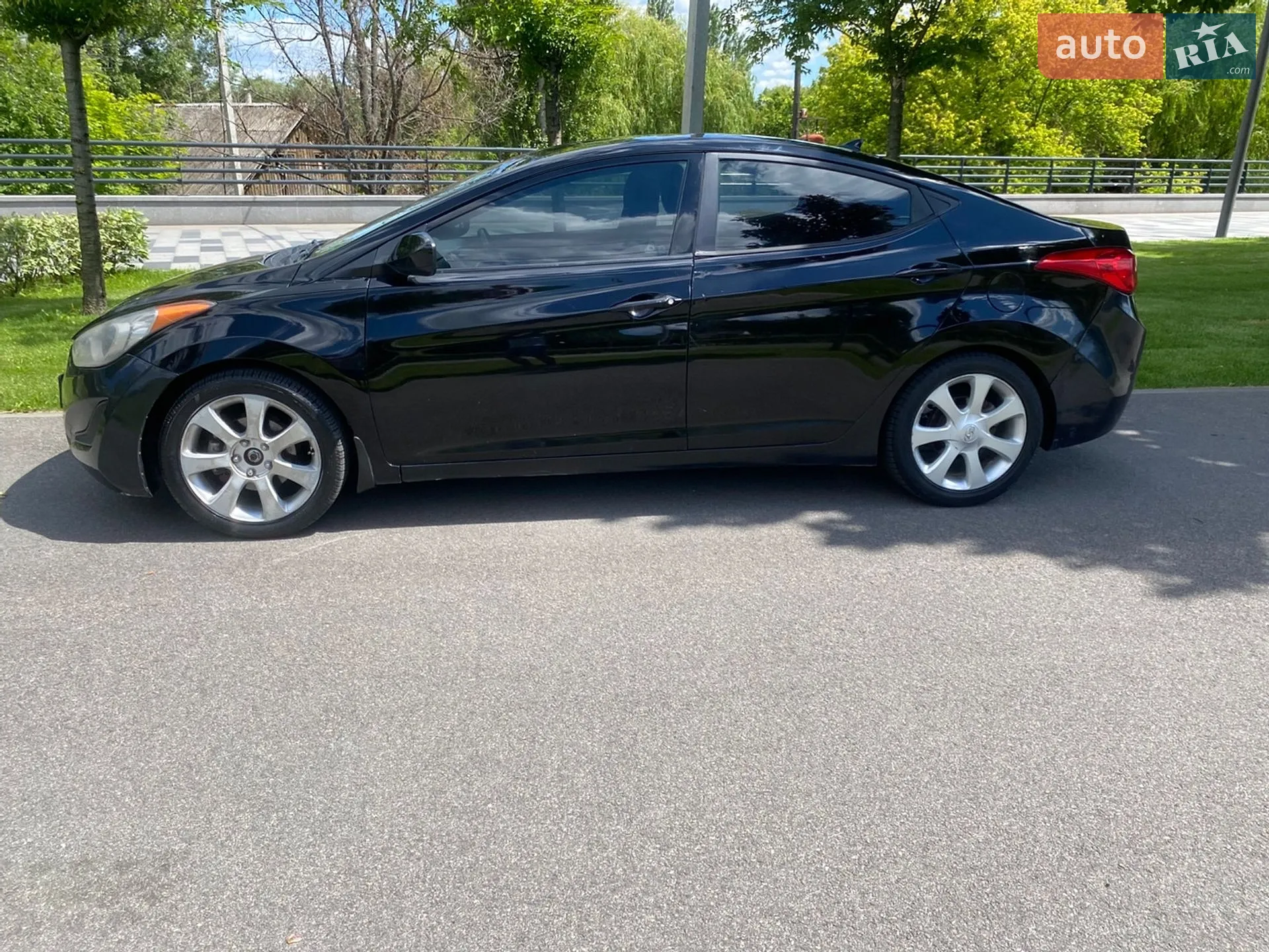 Hyundai Elantra 2012 VIN 5NPDH4AE2DH175452 фото оголошення 8 з 12