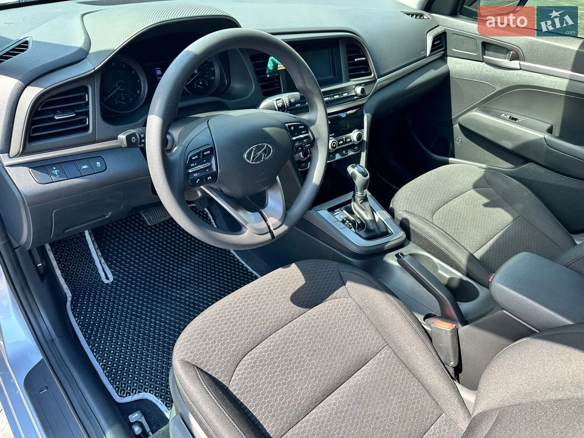 2019 Hyundai Elantra - мініатюра 10