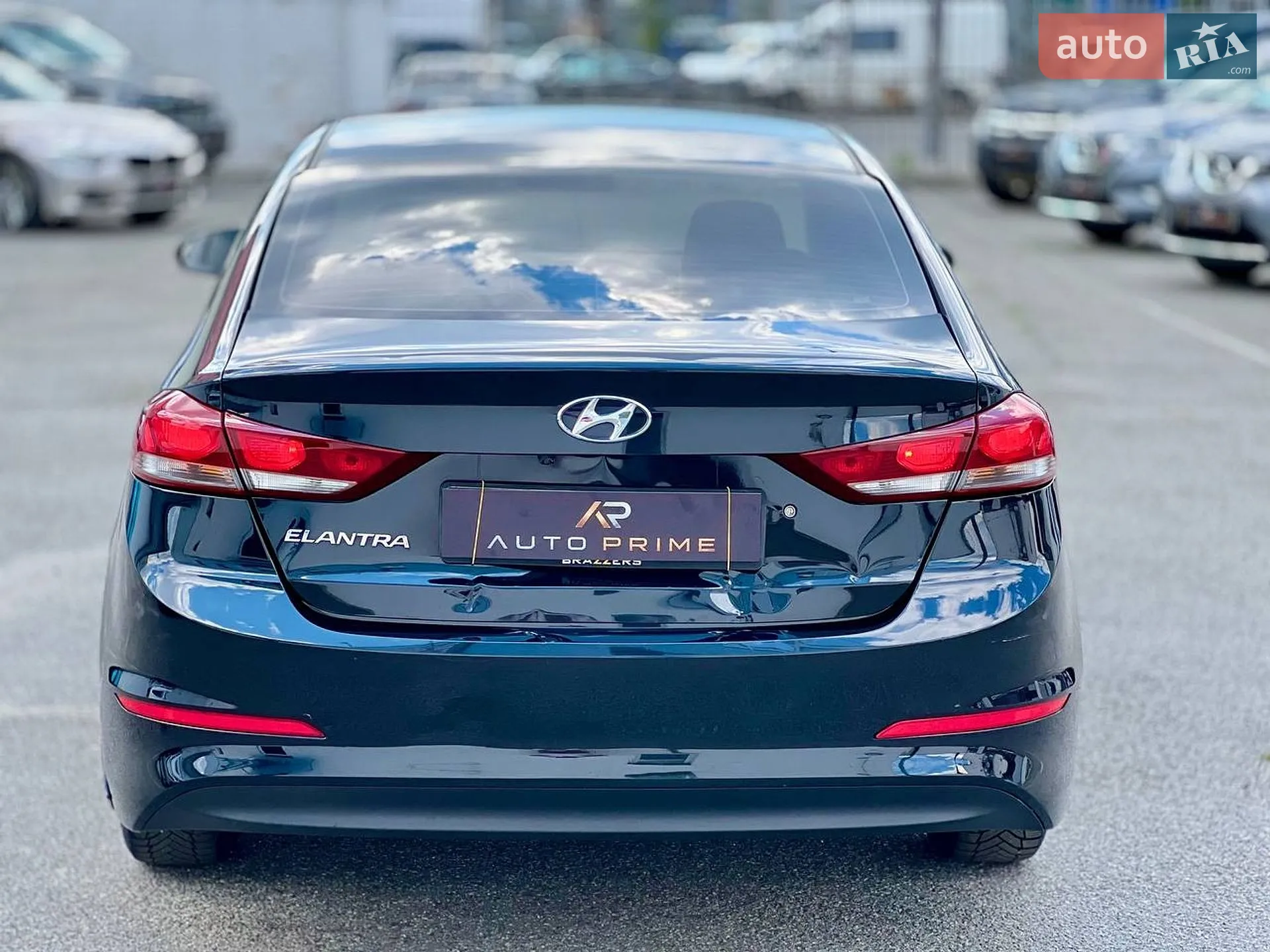 2017 Hyundai Elantra - мініатюра 4