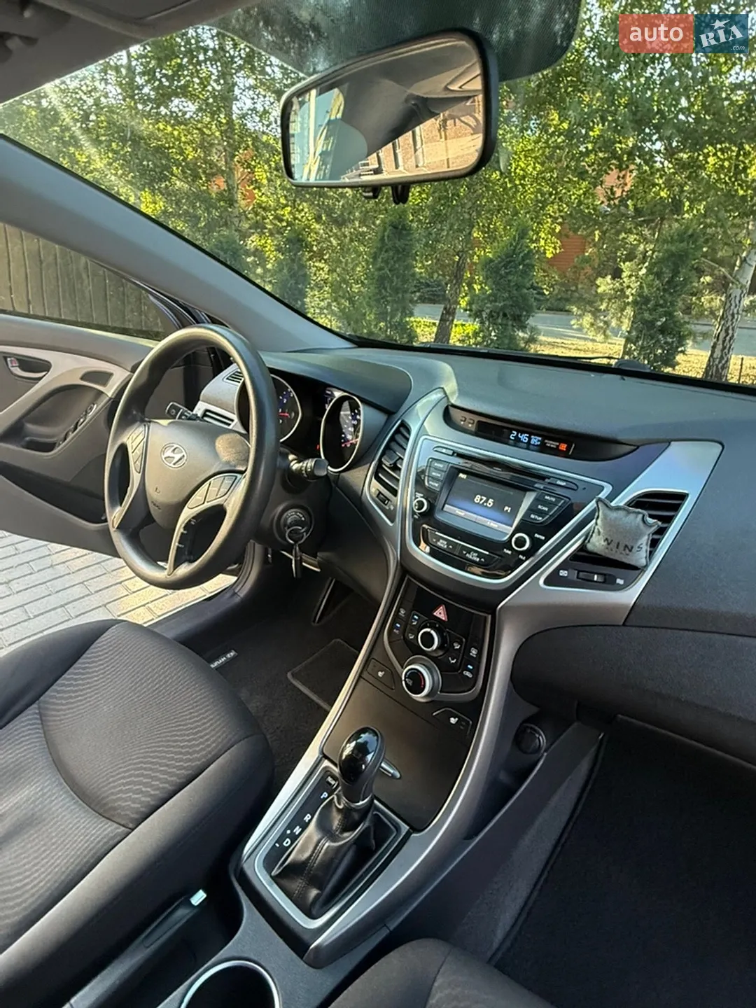 2015 Hyundai Elantra - мініатюра 22