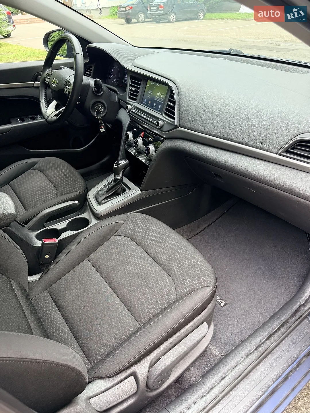 2018 Hyundai Elantra - мініатюра 24