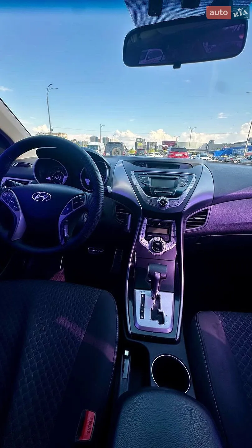 2012 Hyundai Elantra - мініатюра 12