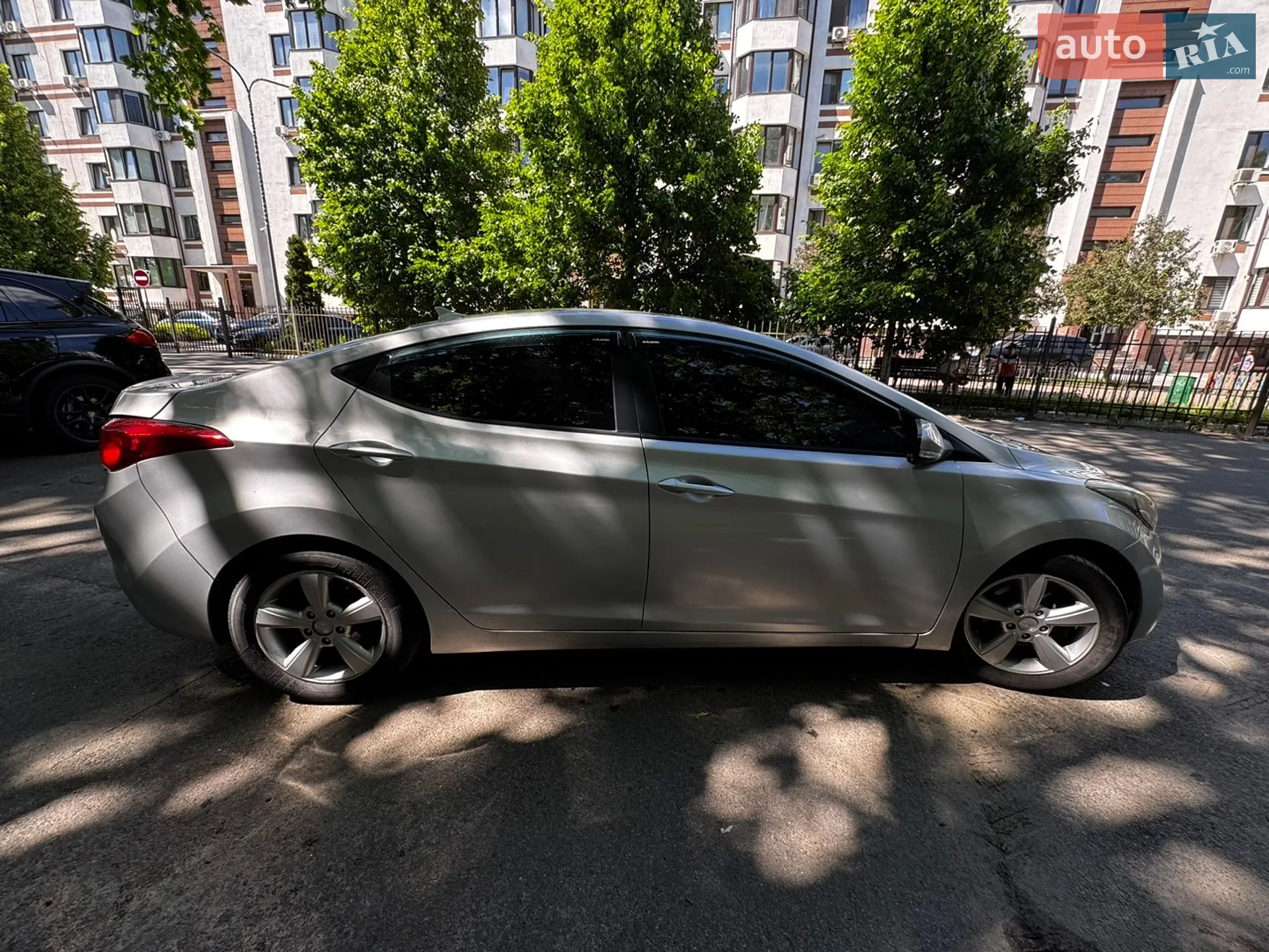 2013 Hyundai Elantra - мініатюра 4
