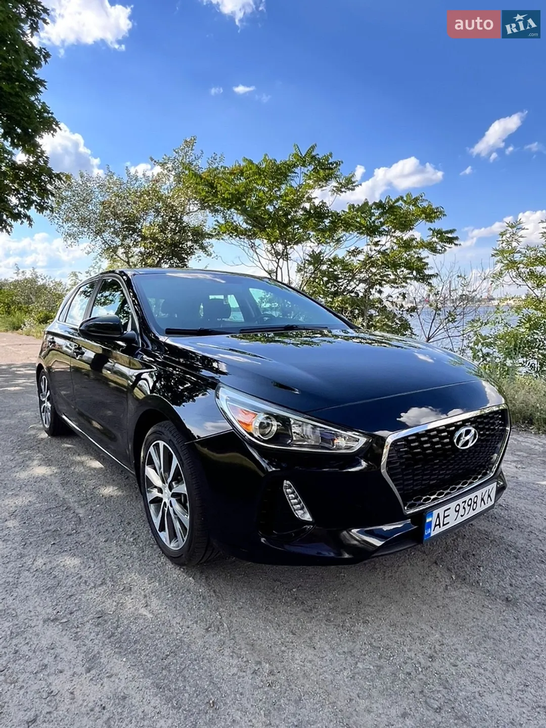 2017 Hyundai Elantra - фото 1