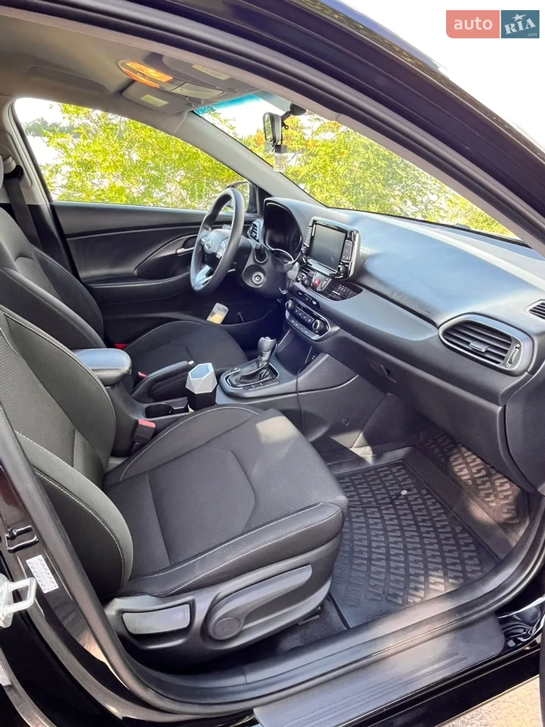 2017 Hyundai Elantra - мініатюра 13