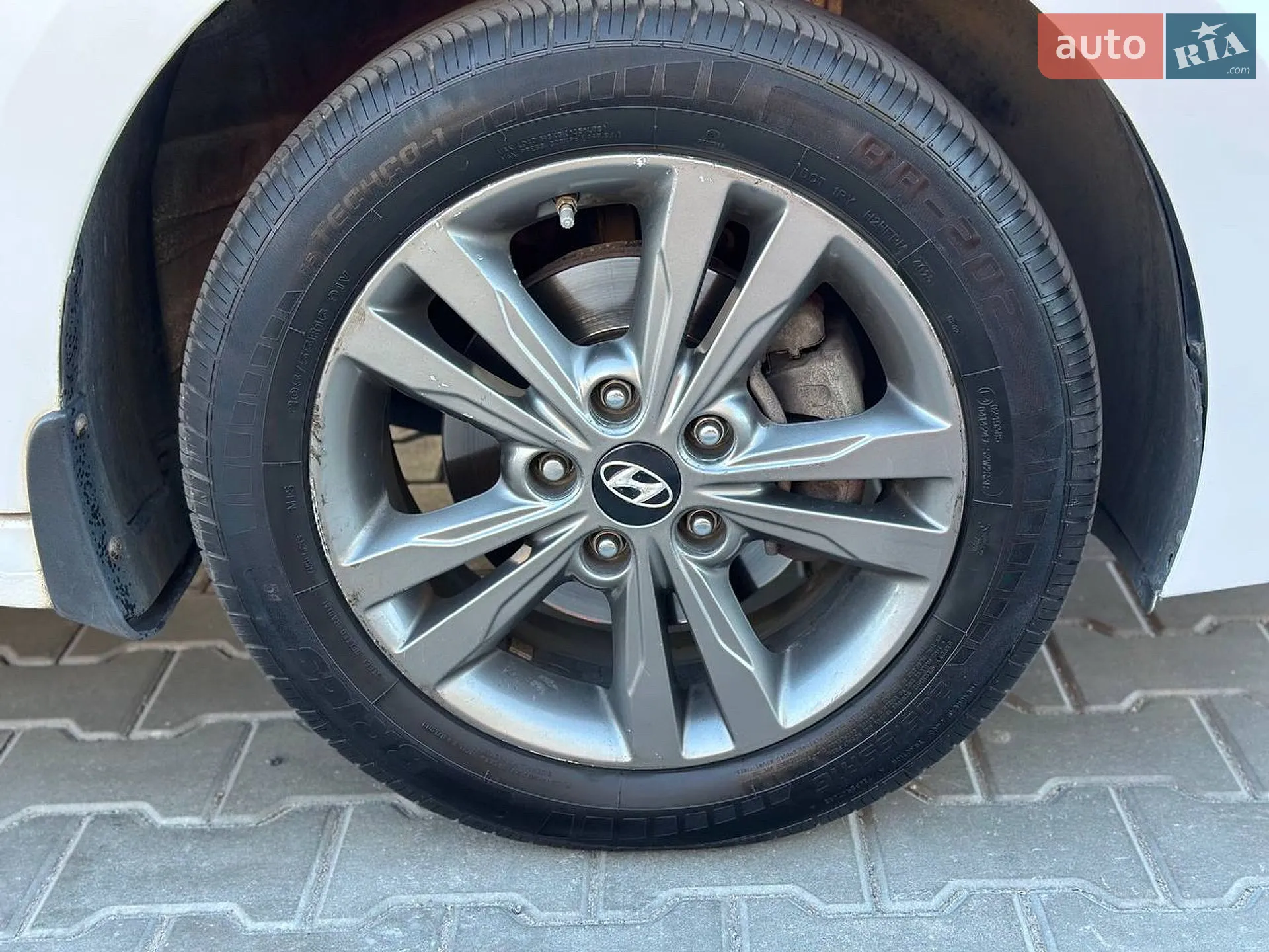 2017 Hyundai Elantra - мініатюра 31