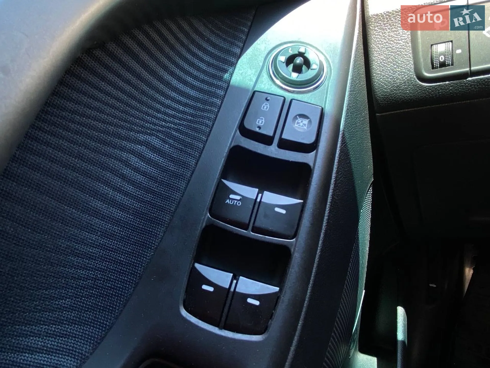2011 Hyundai Elantra - мініатюра 18