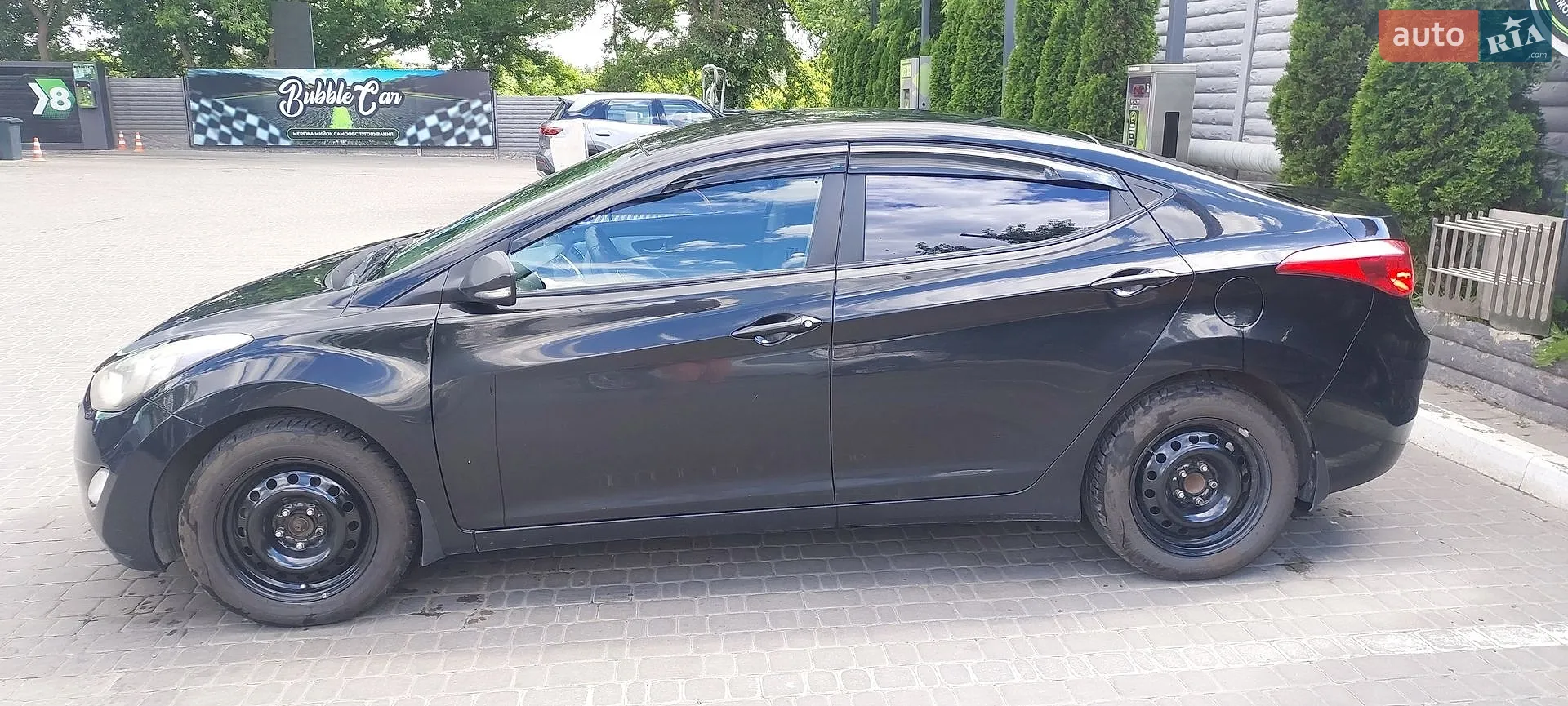 2013 Hyundai Elantra - мініатюра 9