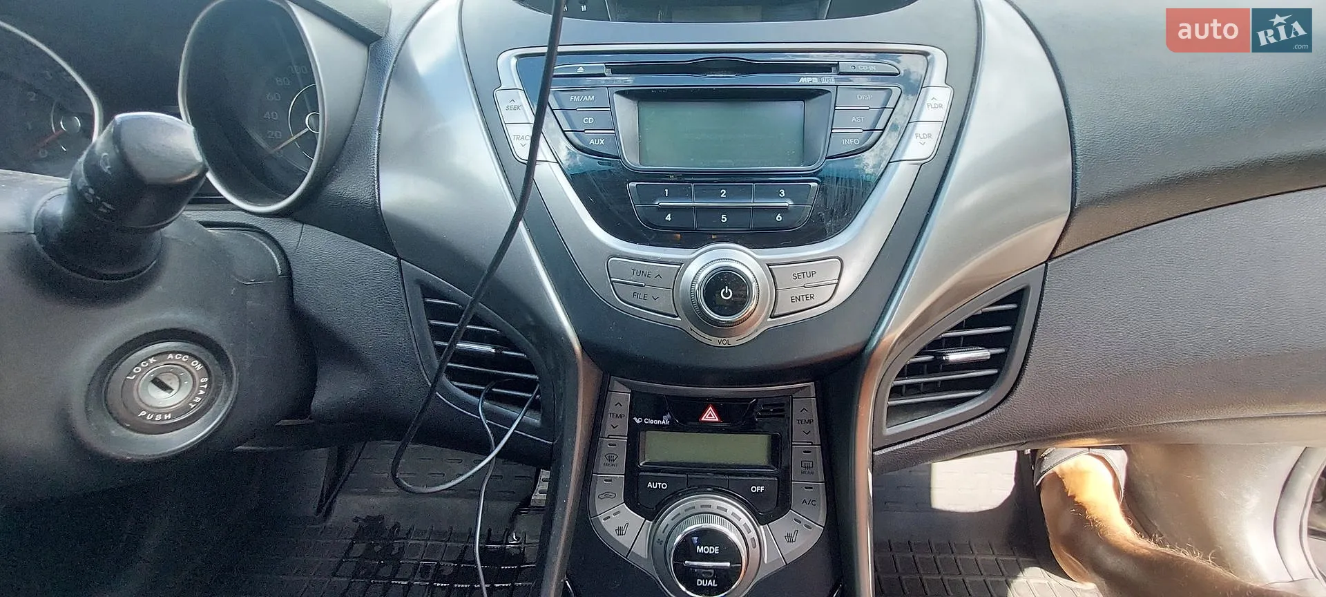 2013 Hyundai Elantra - мініатюра 22