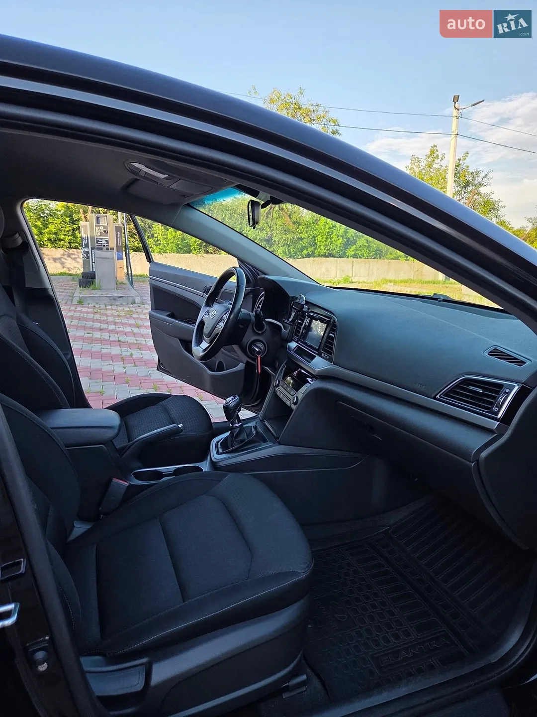 2018 Hyundai Elantra - мініатюра 13