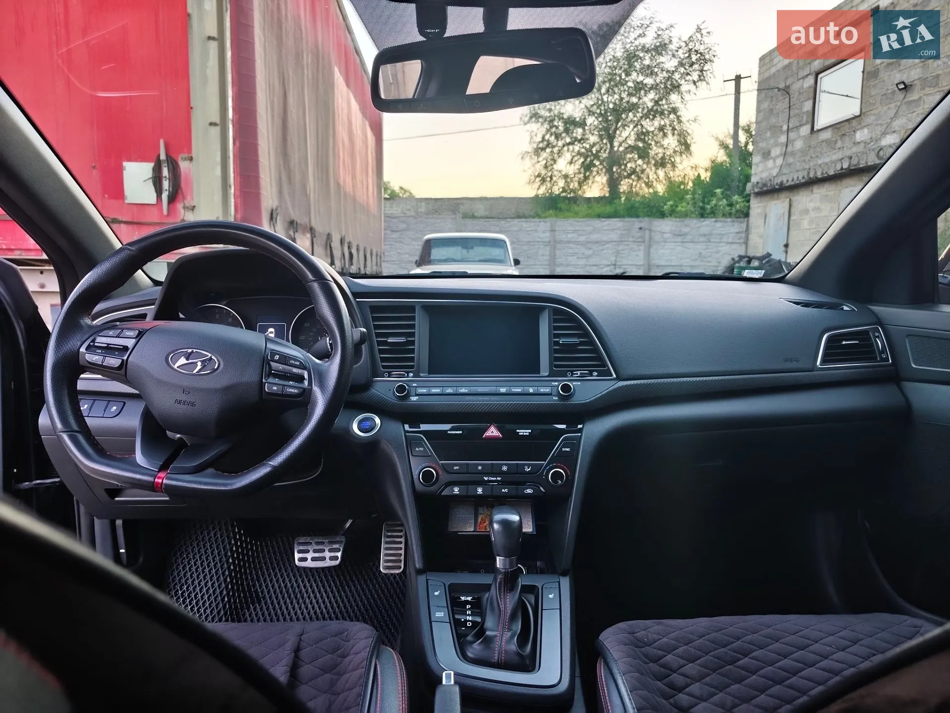 2016 Hyundai Elantra - мініатюра 2