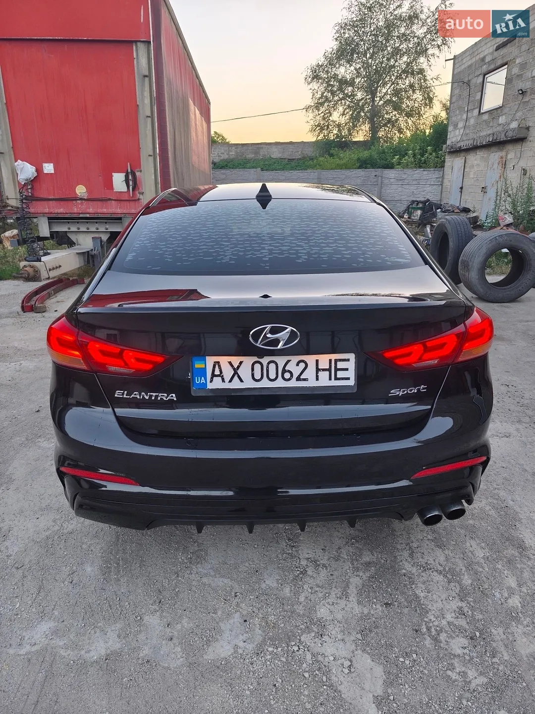 2016 Hyundai Elantra - мініатюра 12