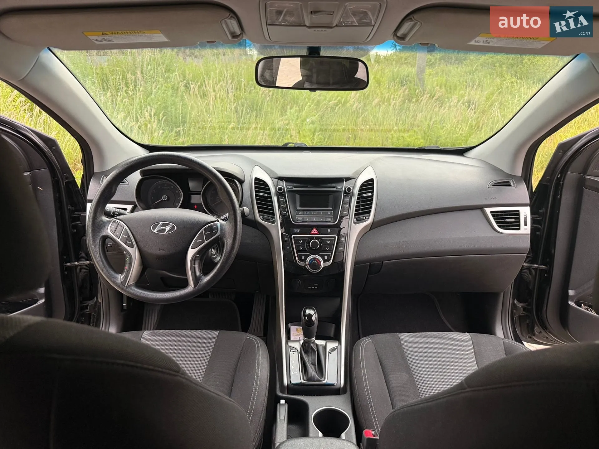 2016 Hyundai Elantra - мініатюра 30