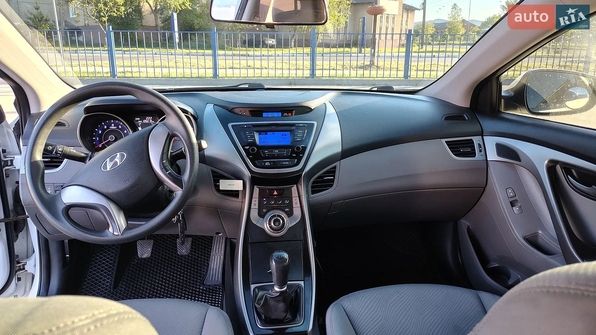 2013 Hyundai Elantra - мініатюра 29