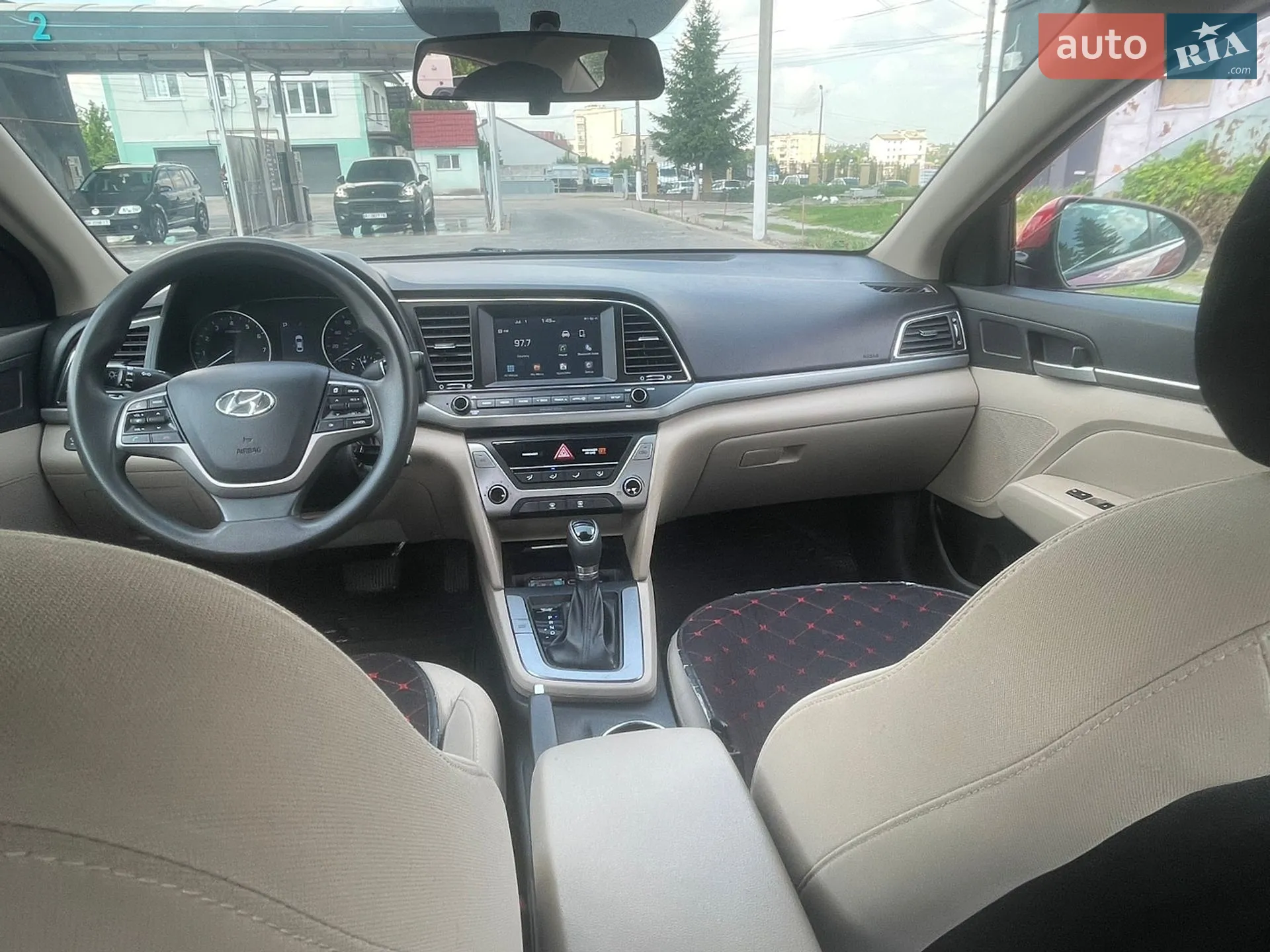 2018 Hyundai Elantra - мініатюра 9