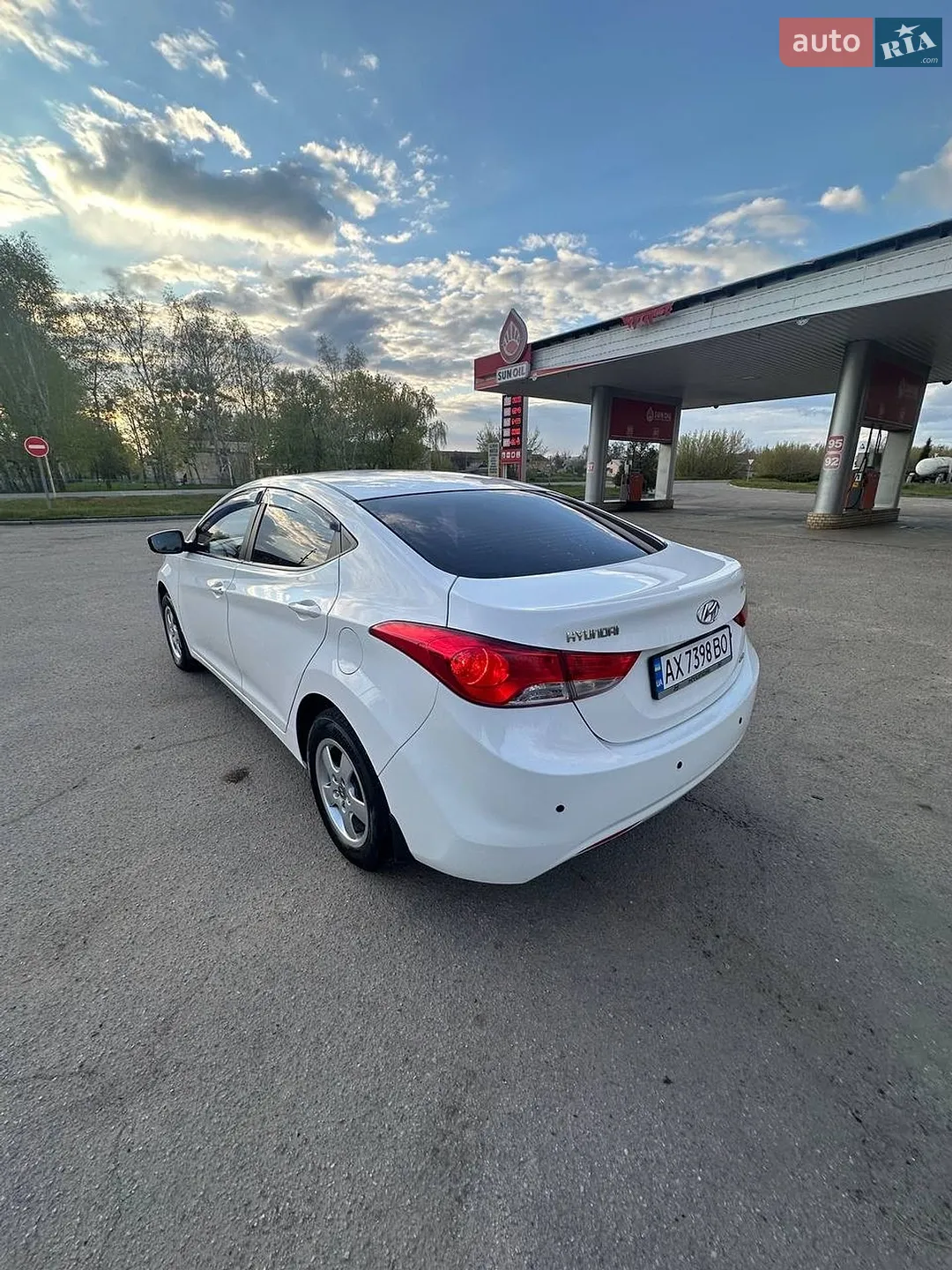 2013 Hyundai Elantra - мініатюра 3