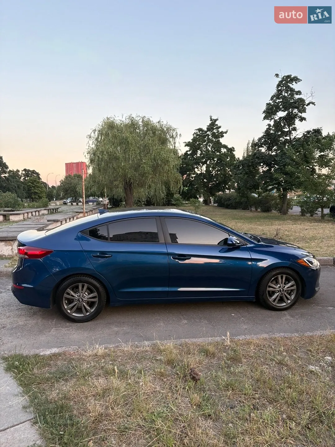 2017 Hyundai Elantra - мініатюра 6
