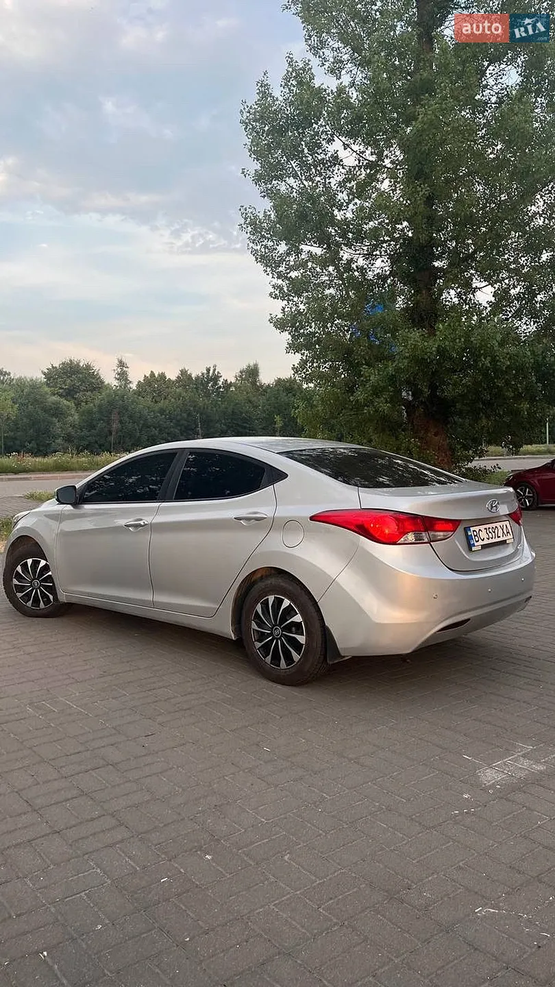 2011 Hyundai Elantra - мініатюра 6