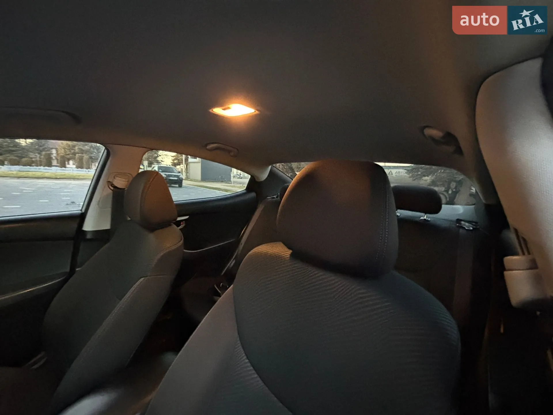2011 Hyundai Elantra - мініатюра 28