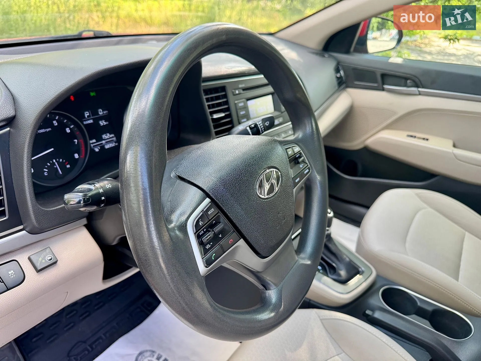 2017 Hyundai Elantra - мініатюра 26