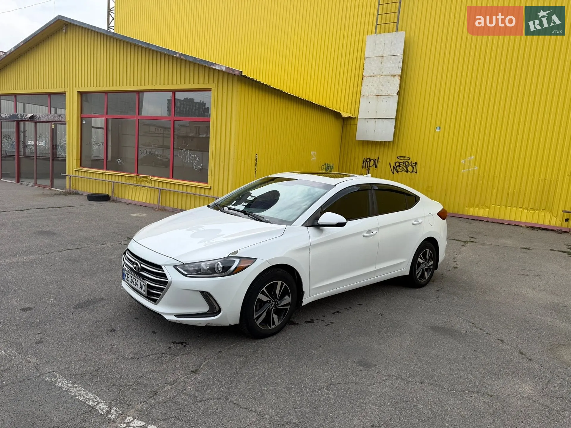 2016 Hyundai Elantra - мініатюра 2