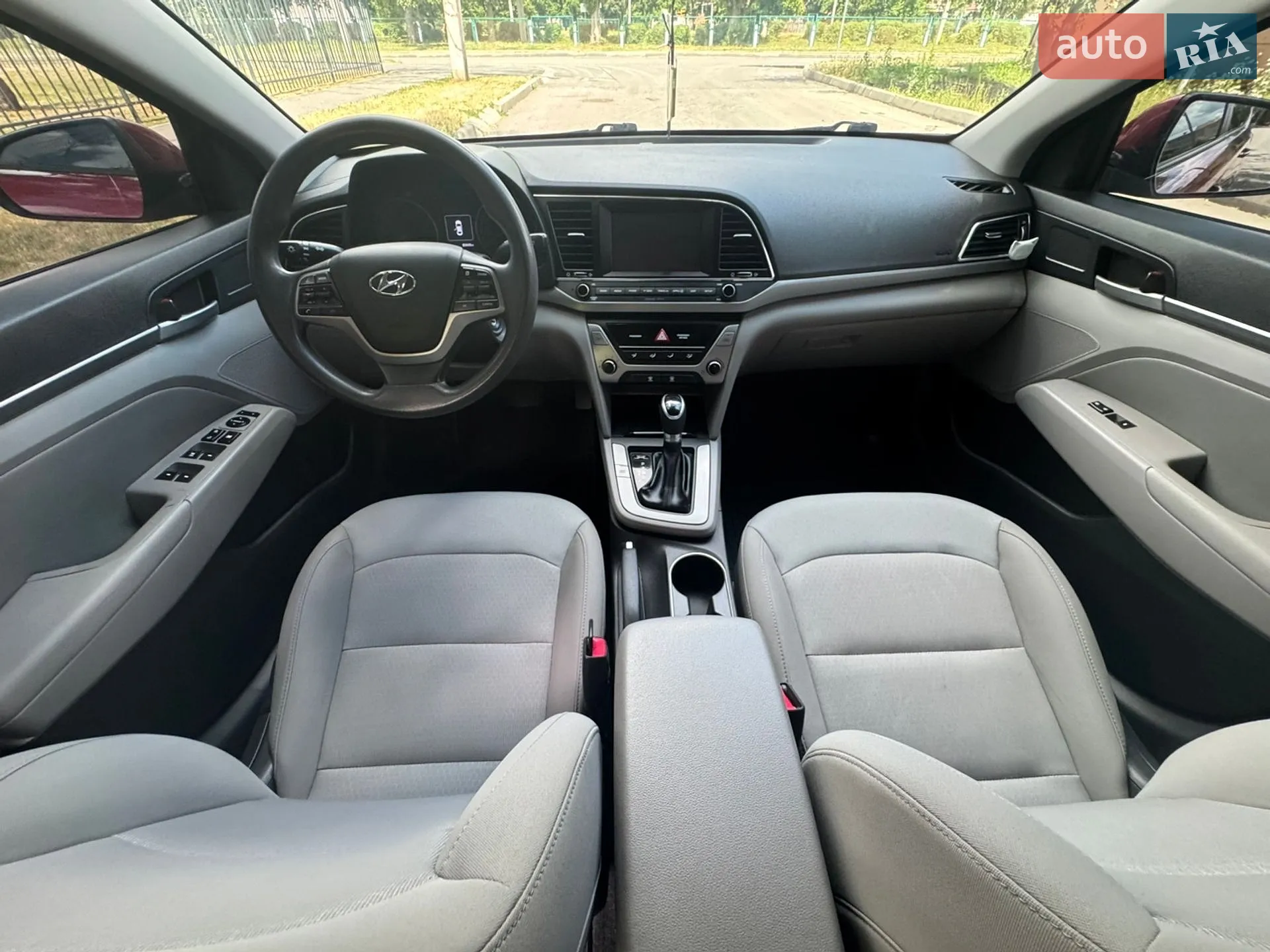 2018 Hyundai Elantra - мініатюра 15