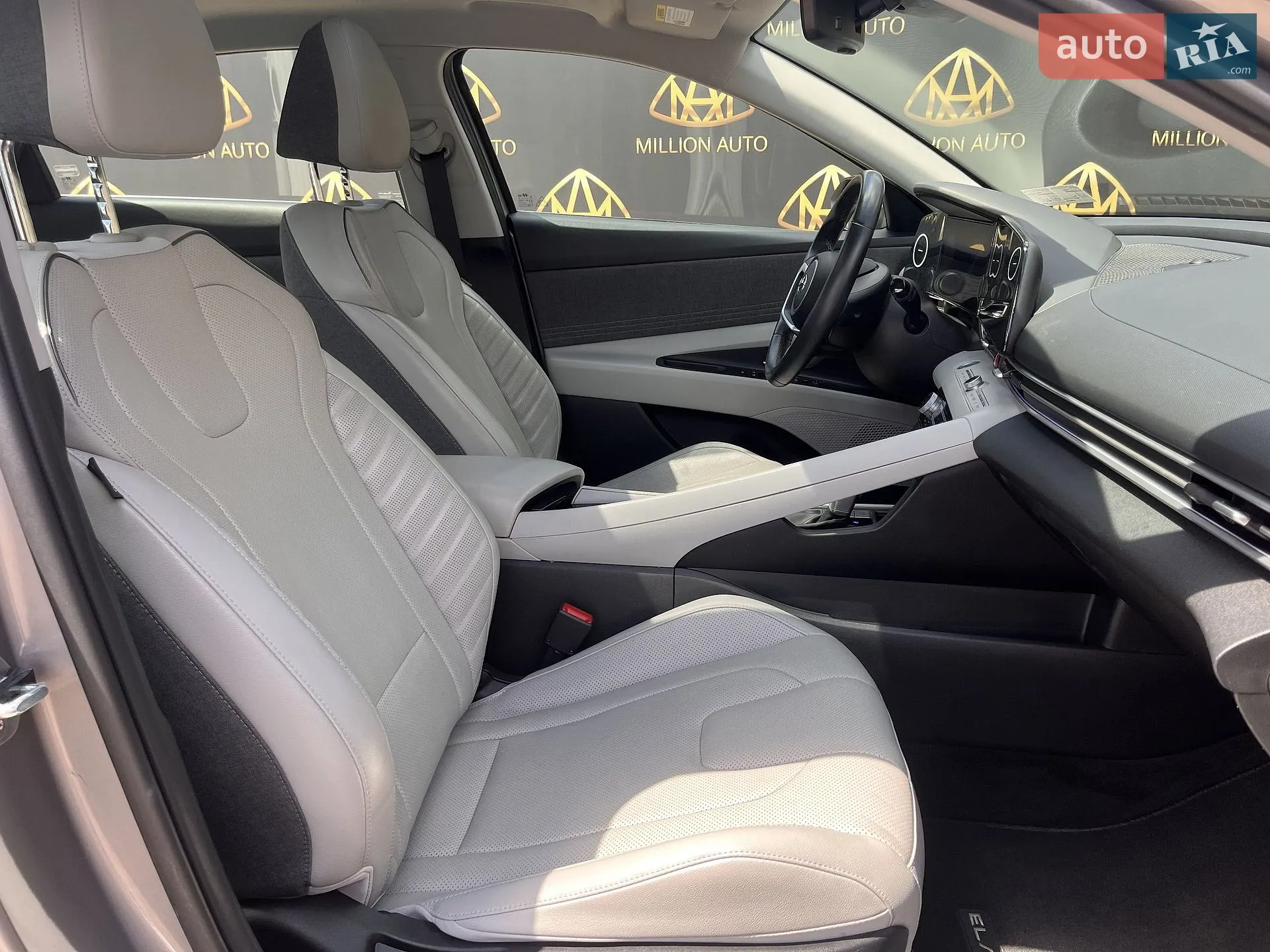 2021 Hyundai Elantra - мініатюра 12